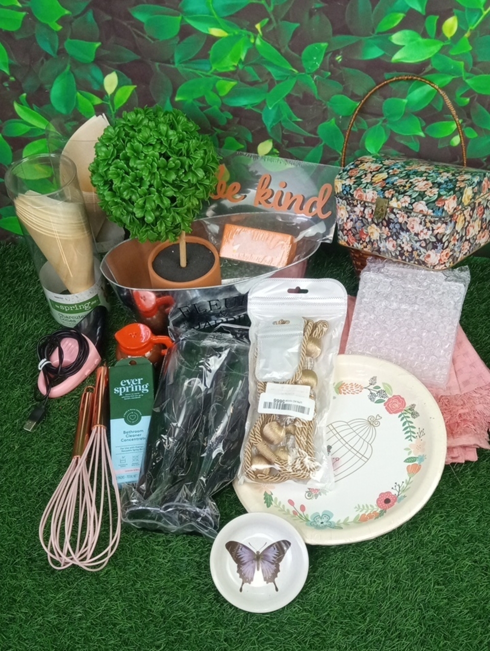🗑️🍒 REHAB (damaged) Home Supplies and Decor Set